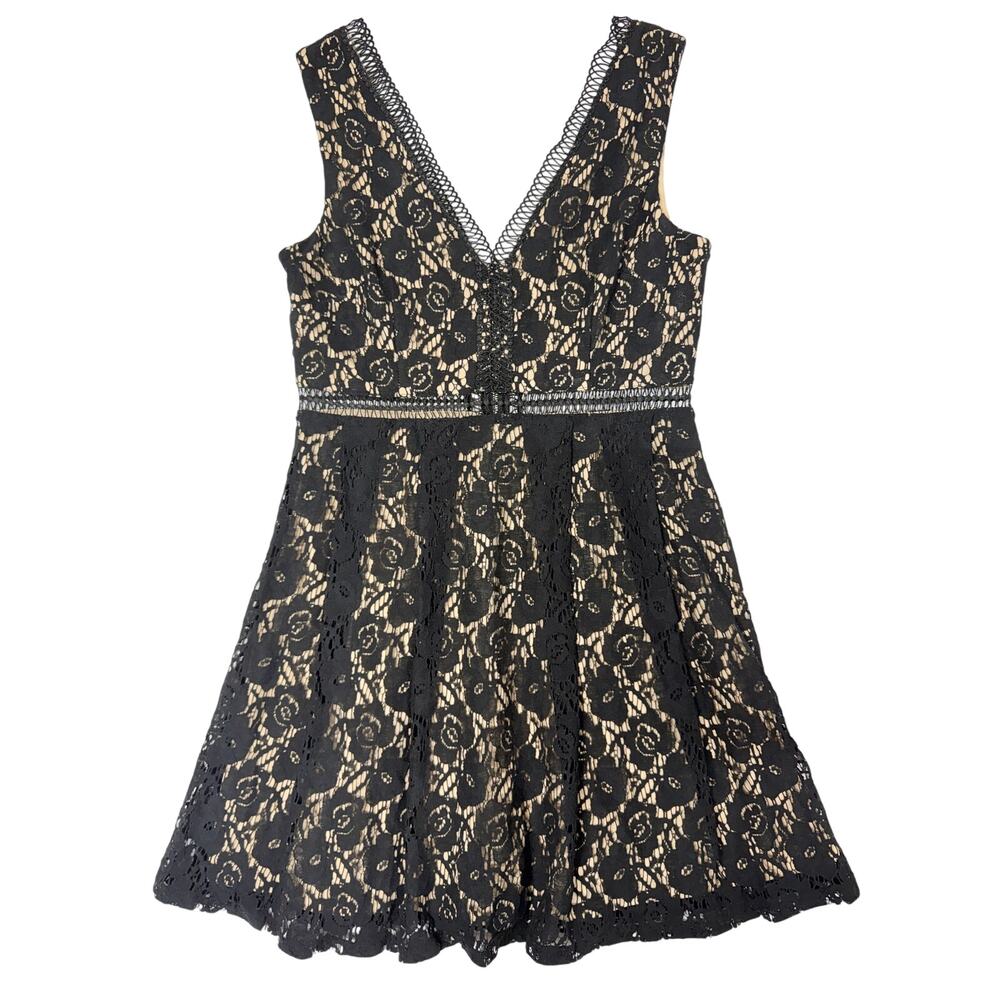 Mi Ami Black Nude Lace Fit & Flare Dress Women’s Medium Sleeveless V-Neck